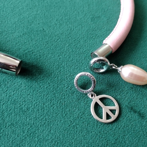 Authentic Endless Jewelry Rose Leather Single Bracelet + 2 Silver Charms - Picture 2 of 6